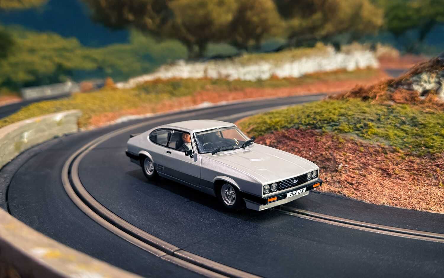 SCALEXTRIC - The Professionals Capri Twin Pack (1:32)