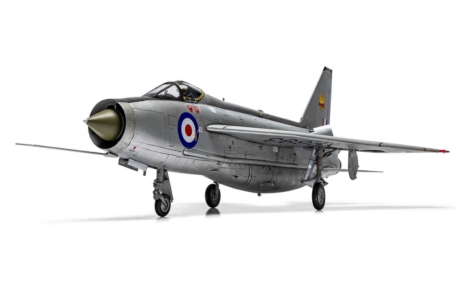 English Electric Lightning F.6 (1:48)