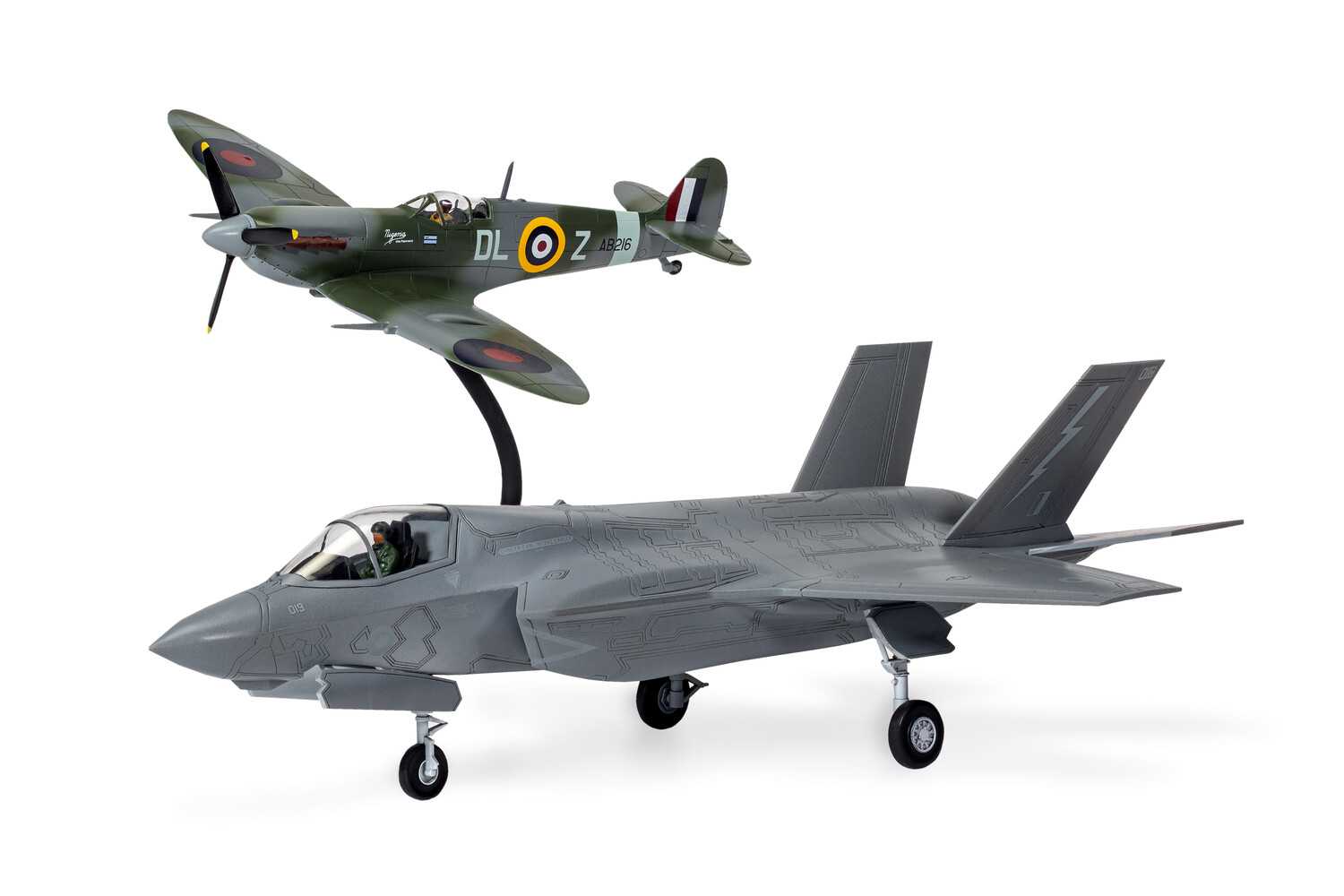 Gift Set letadlo - 'Then and Now' Spitfire Mk.Vc & F-35B Lightning II (1:72)