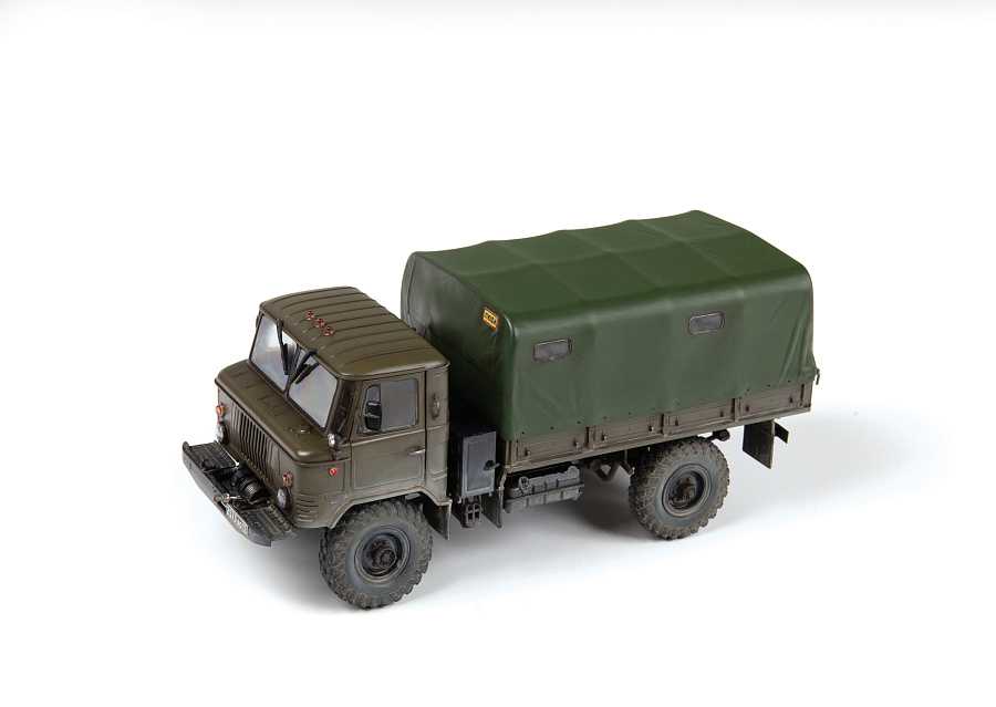 Soviet all-wheel drive truck GAZ-66 (1:43)
