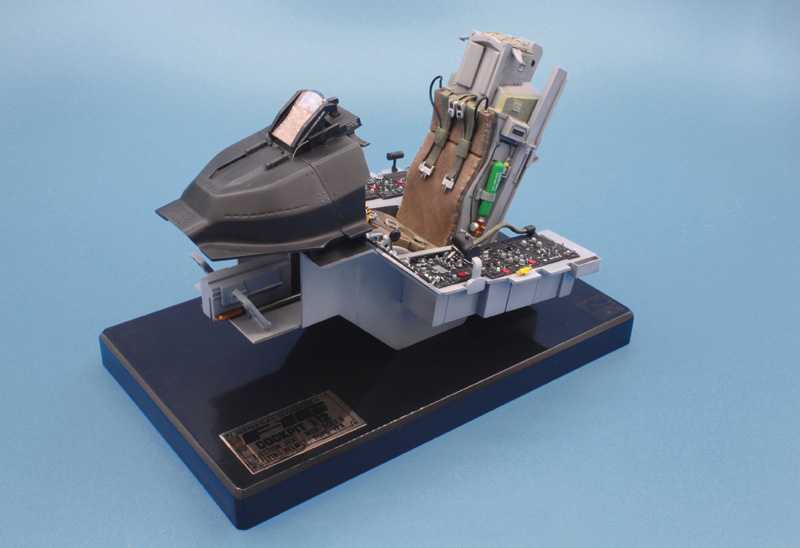 F-16 Cockpit (Italeri 1:12)