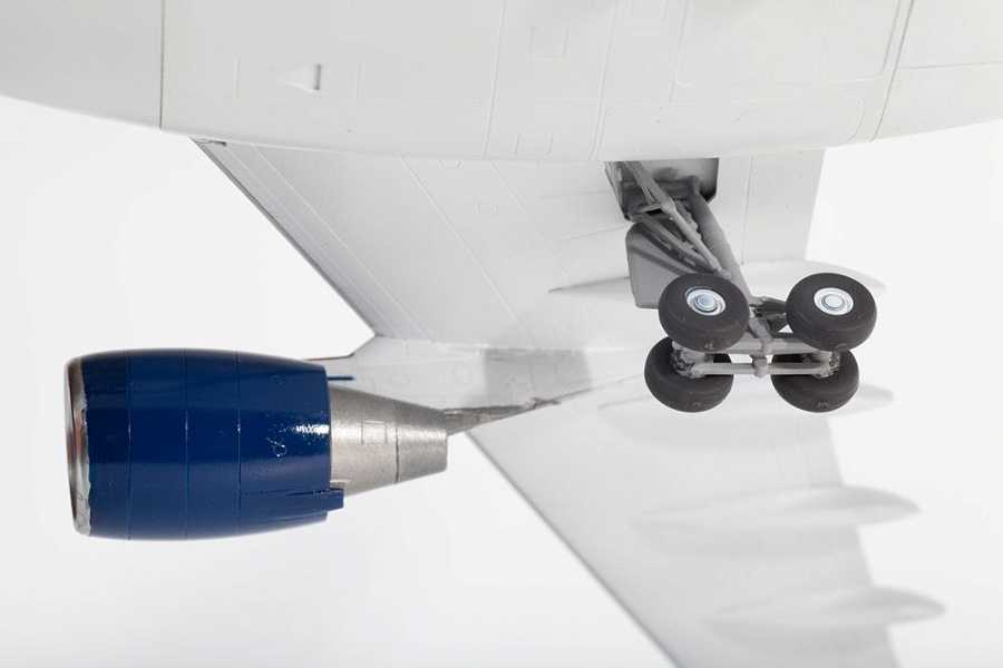 Airbus A330-200 (Zvezda 1:144)