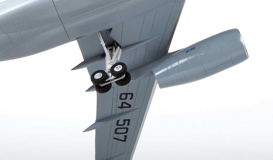 TU-214 (1:144)