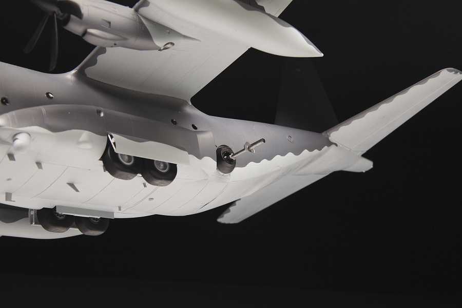 AC-130J Gunship Ghostrider (Zvezda 1:72)