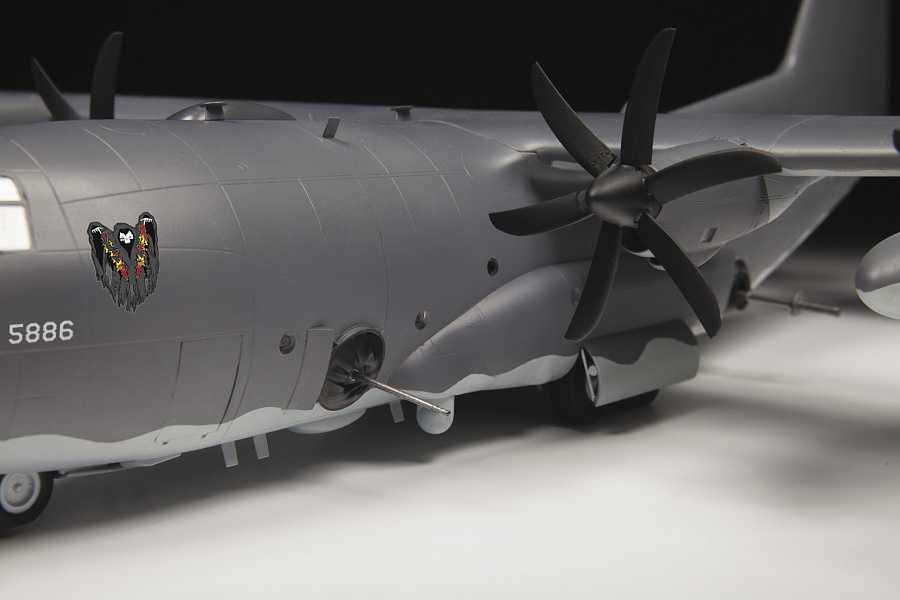 AC-130J Gunship Ghostrider (Zvezda 1:72)