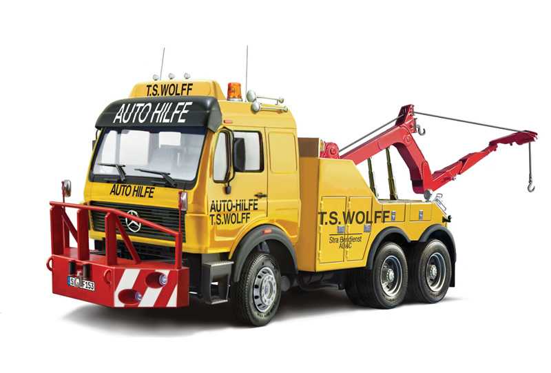 Mercedes-Benz wrecker truck (1:24)