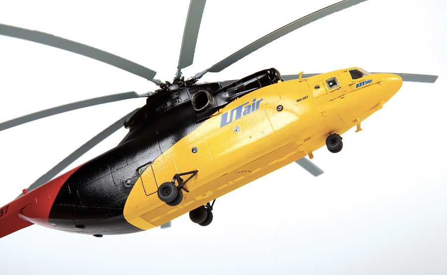 Russian heavy helicopter MI-26 "Halo" (1:144)