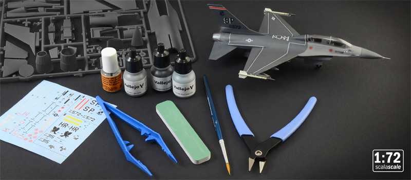 Set F-16 C/D Night Falcon (Italeri 1:72)