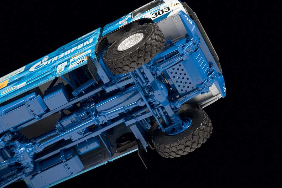  KAMAZ Rallye truck (Zvezda 1:43)