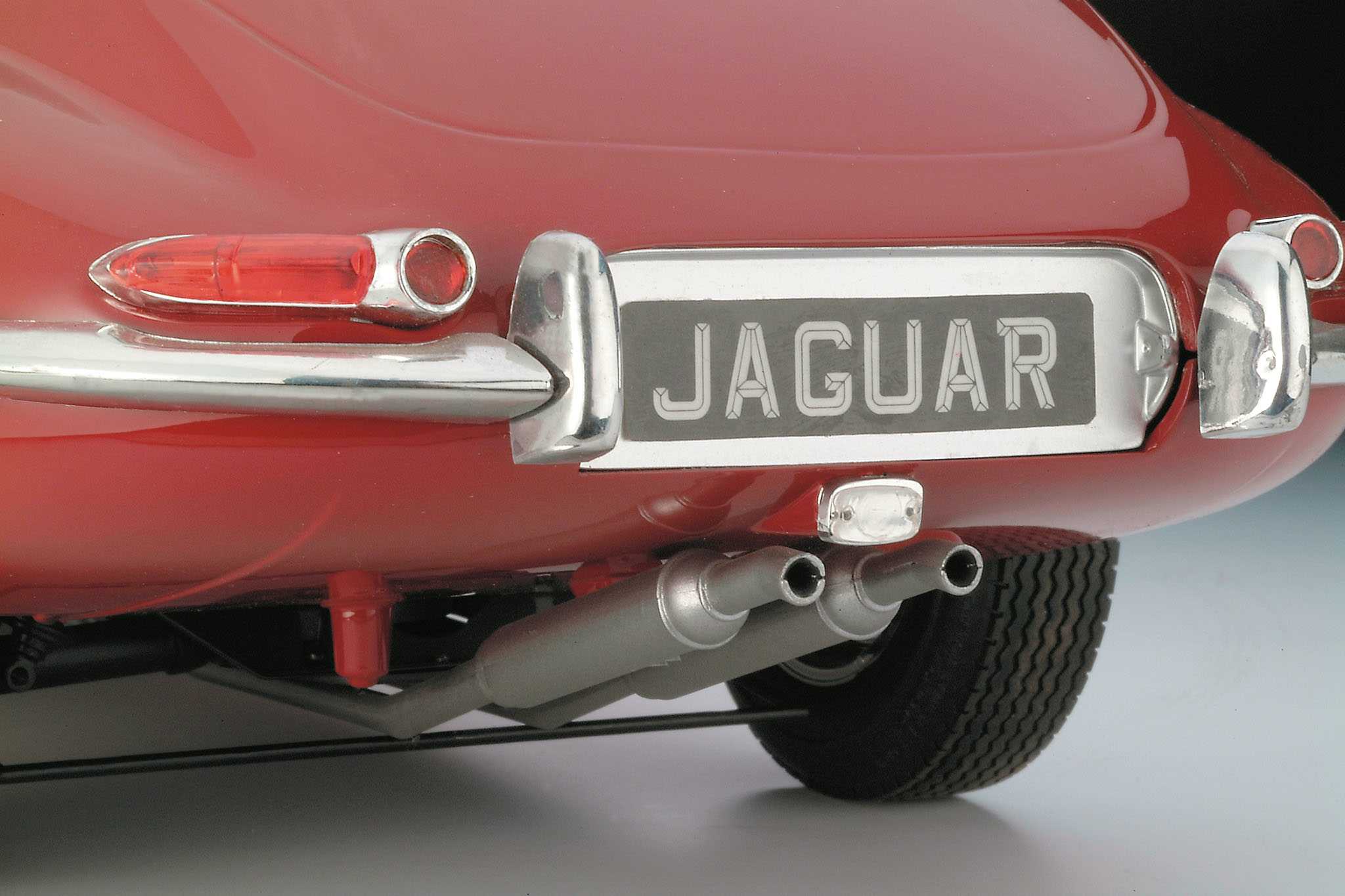 Jaguar E-Type (Revell 1:8)