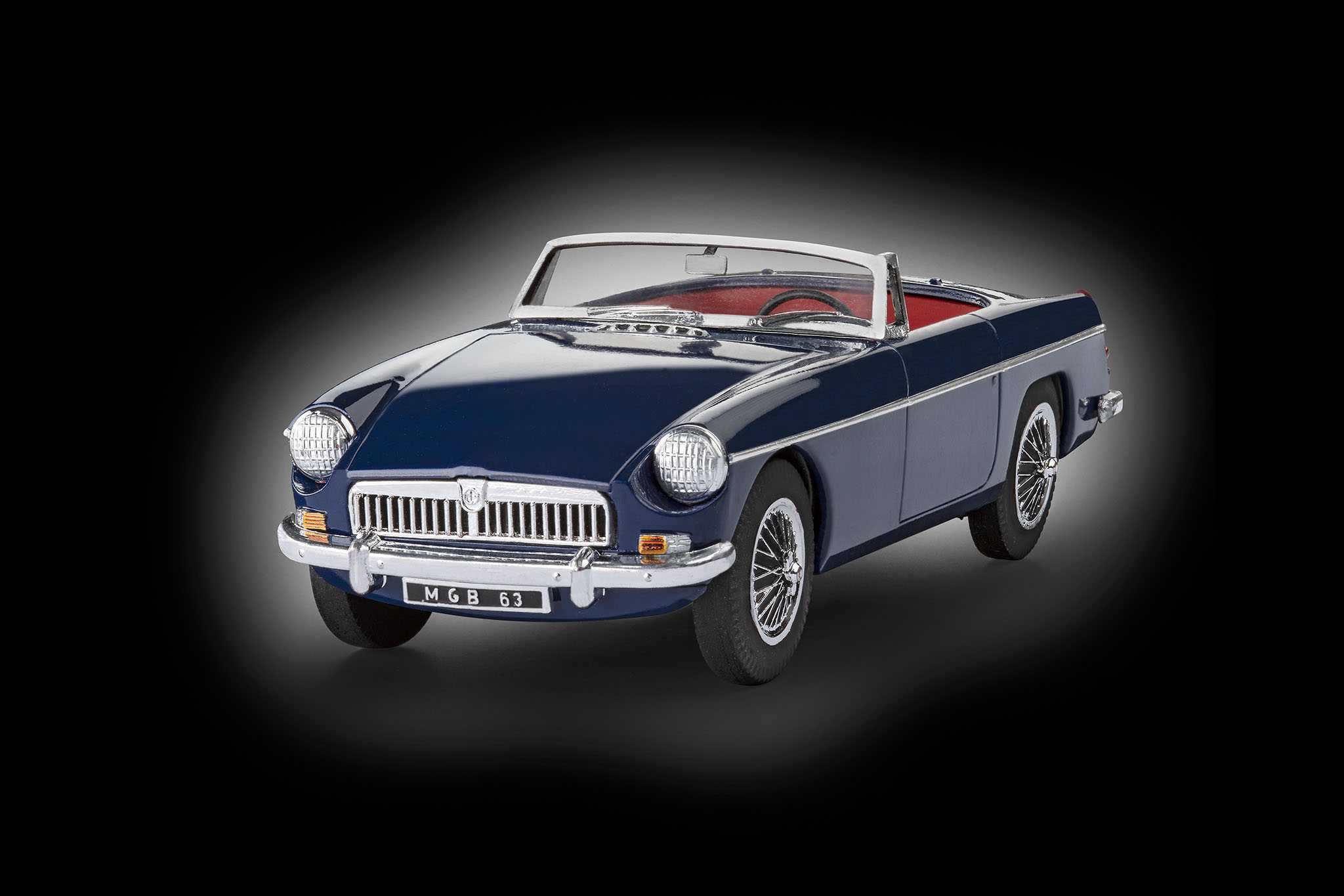 MGB Roadster - 75 Years Plastic Modelling (1:32)