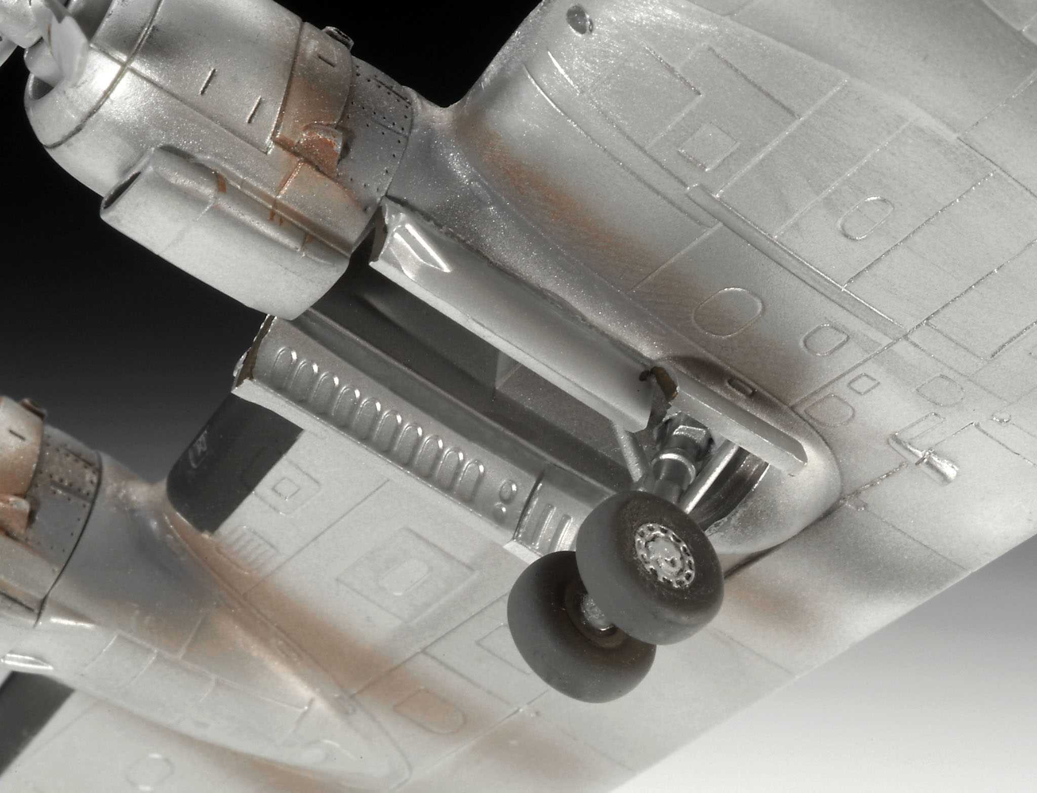 Lockheed L.1049G Super Constellation Lufthansa (1:144)