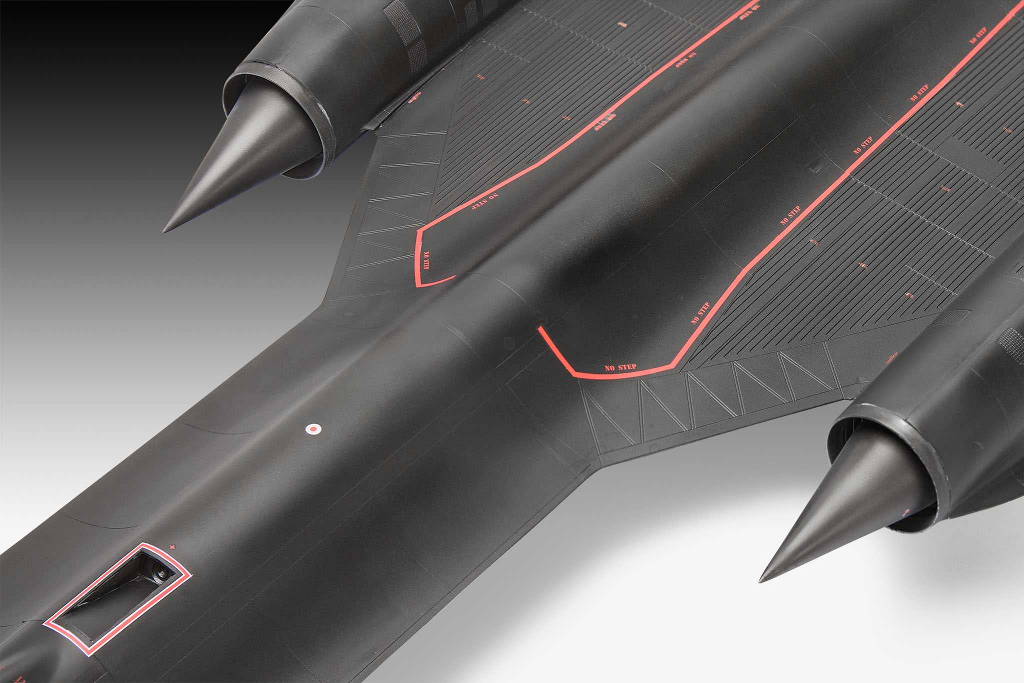 Lockheed SR-71B Blackbird (1:48)
