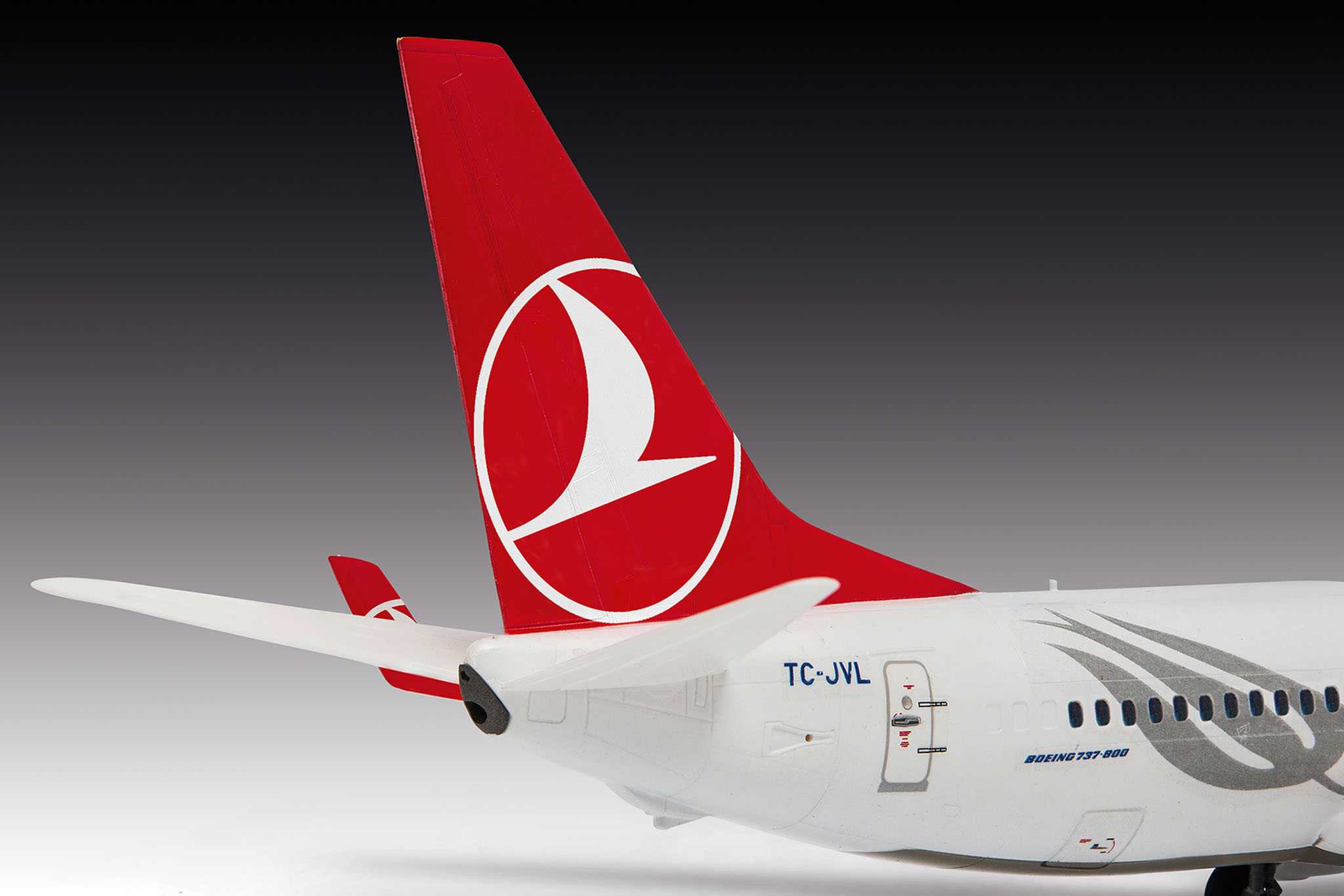 Boeing 737-800 "Turkish Airlines" (1:144)