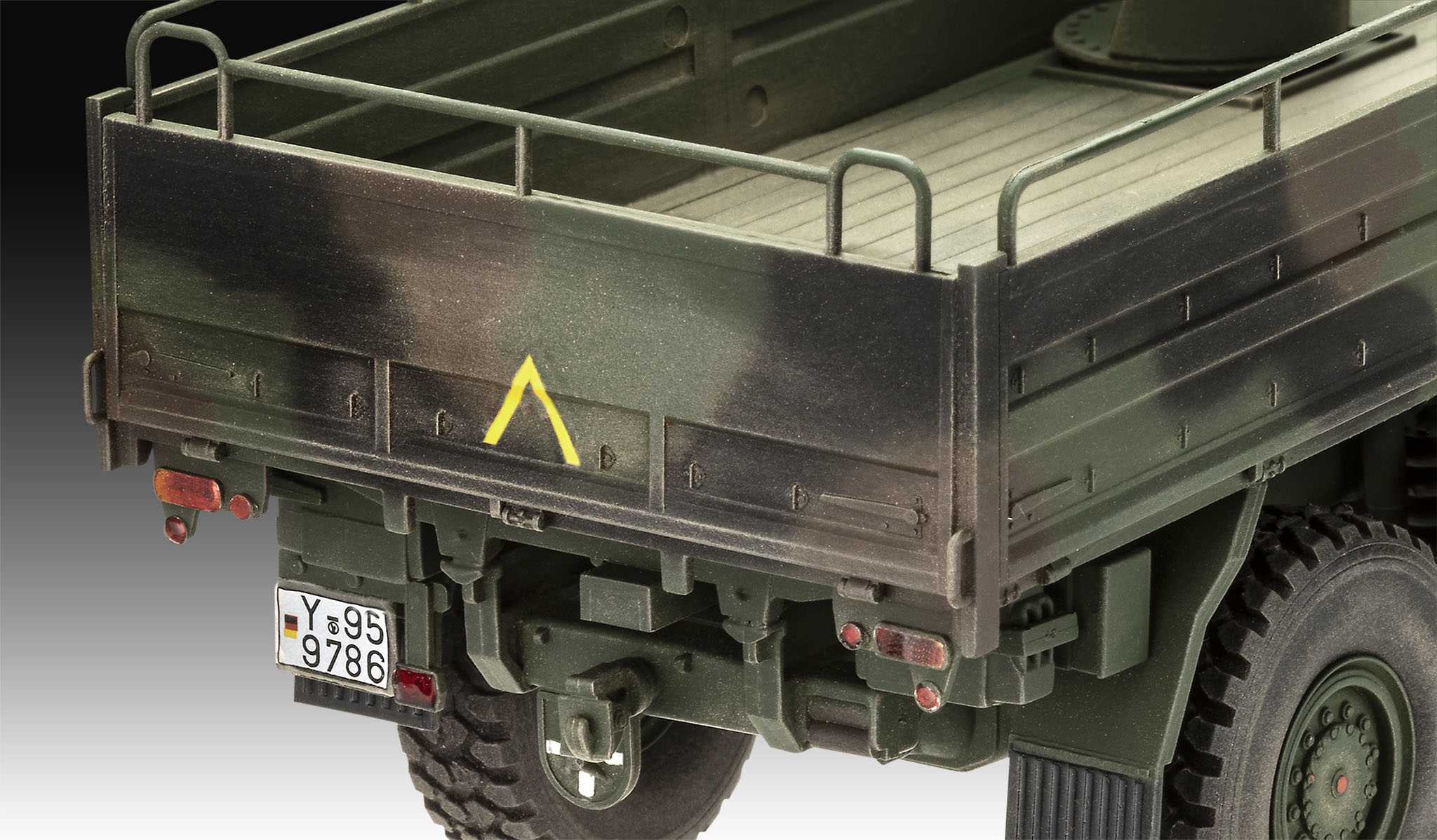 MAN 10t milgl 8x8 Truck (Revell 1:35)