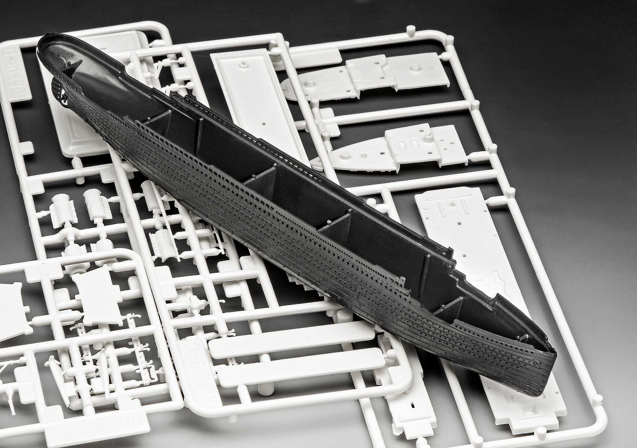 Set - R.M.S. Titanic (1:1200)