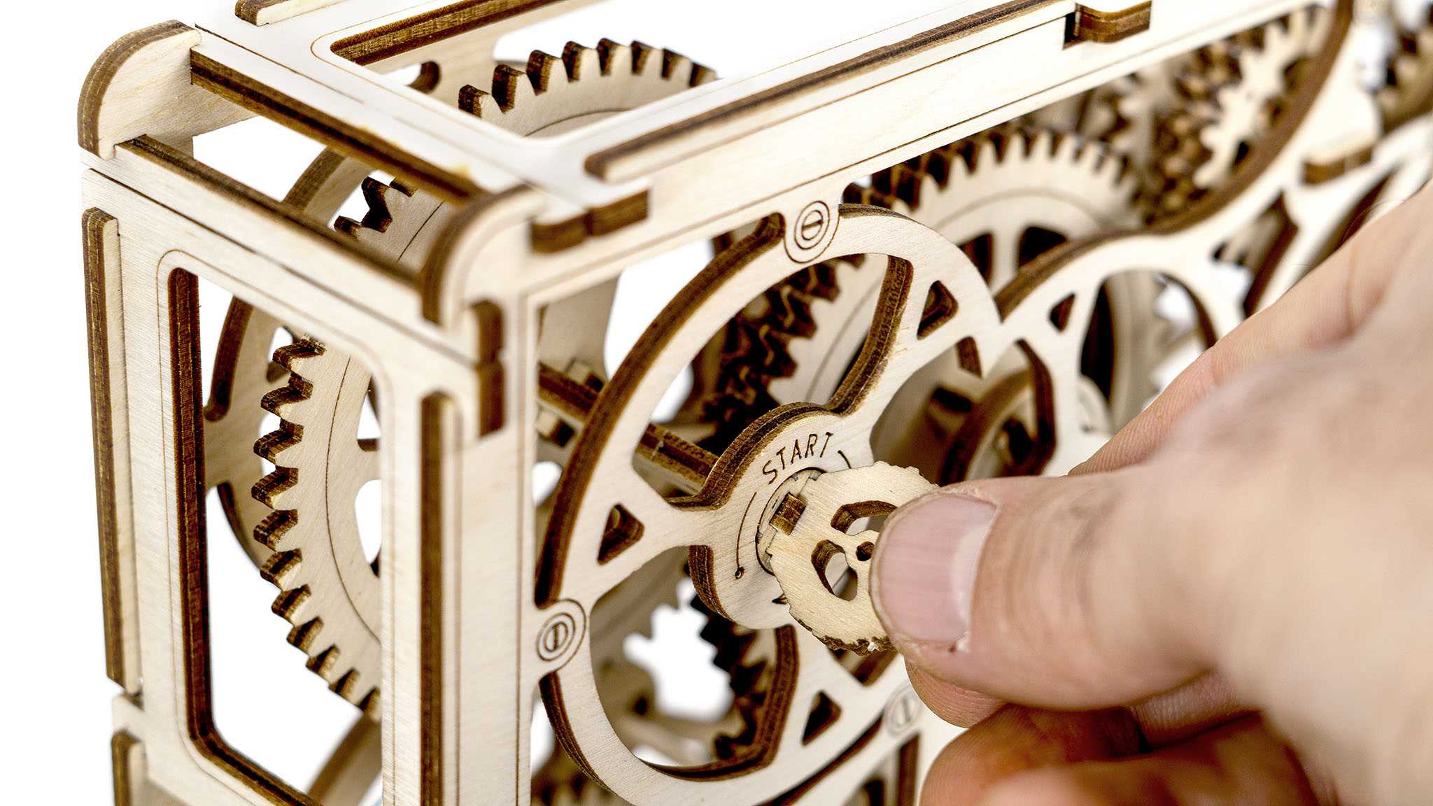 Tiny Adventures REVELL - Kinetic Picture