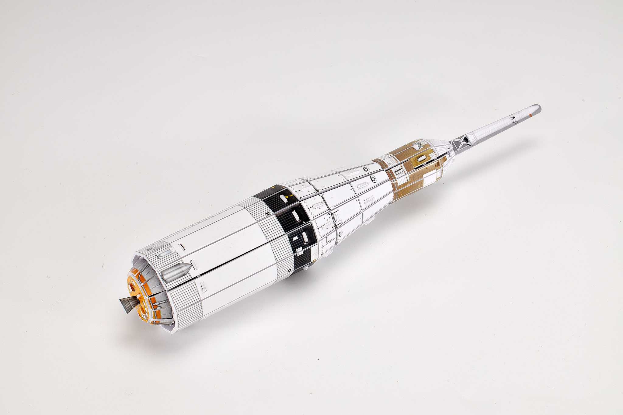 3D Puzzle REVELL 00250 - Apollo 11 Saturn V