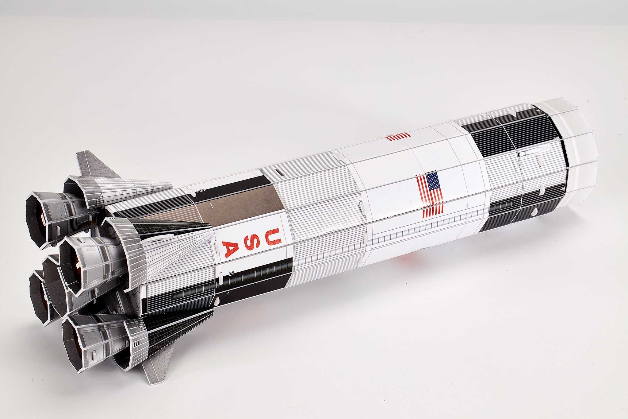 3D Puzzle REVELL 00250 - Apollo 11 Saturn V
