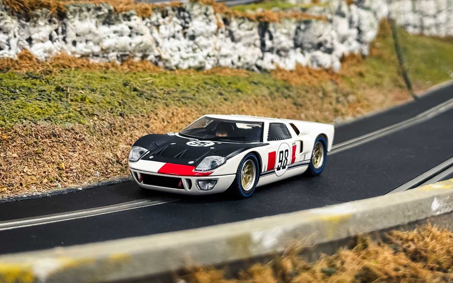Autíčka GT SCALEXTRIC C4619A - Ken Miles Triple Pack (1:32)