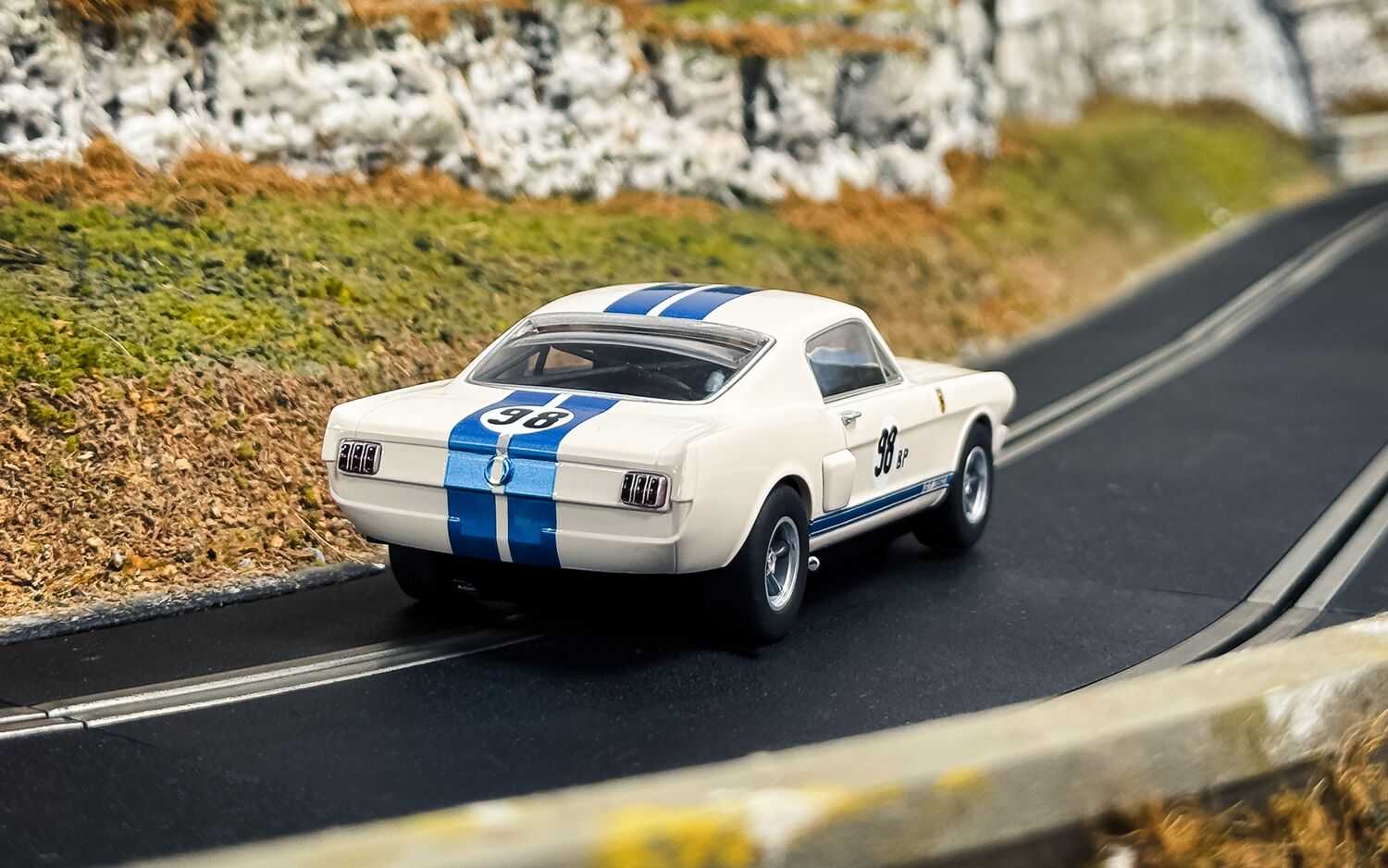 Autíčka GT SCALEXTRIC C4619A - Ken Miles Triple Pack (1:32)