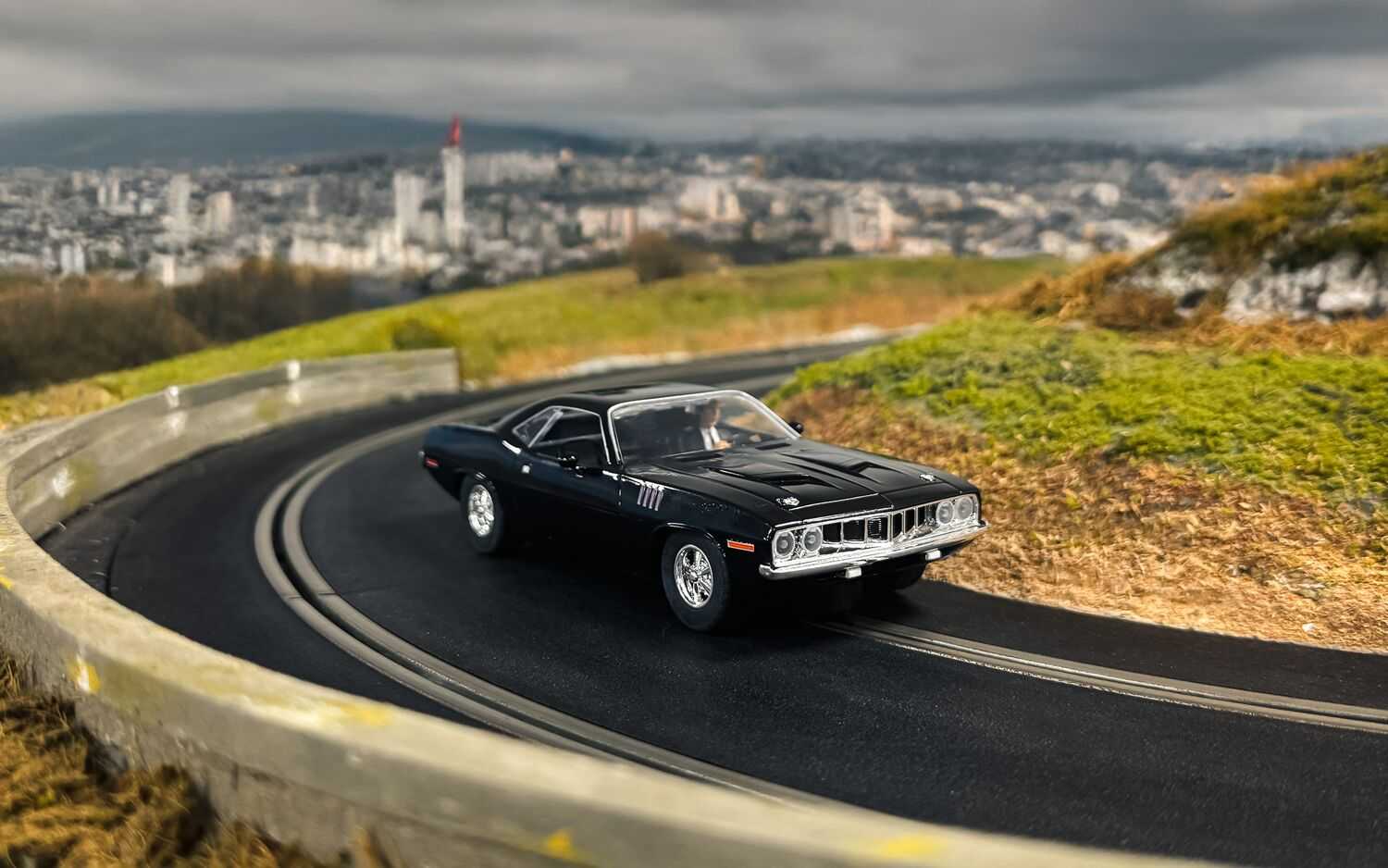 Autíčko Film & TV SCALEXTRIC C4595 - John Wick Plymouth Barracuda - John Wick Chapter 4 (1:32)