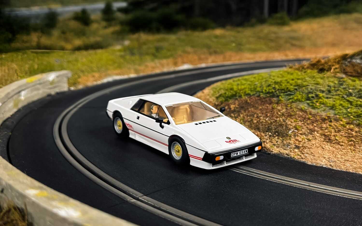 Autíčko Film & TV SCALEXTRIC C4631 - James Bond Lotus Esprit Turbo White - For Your Eyes Only (1:32)