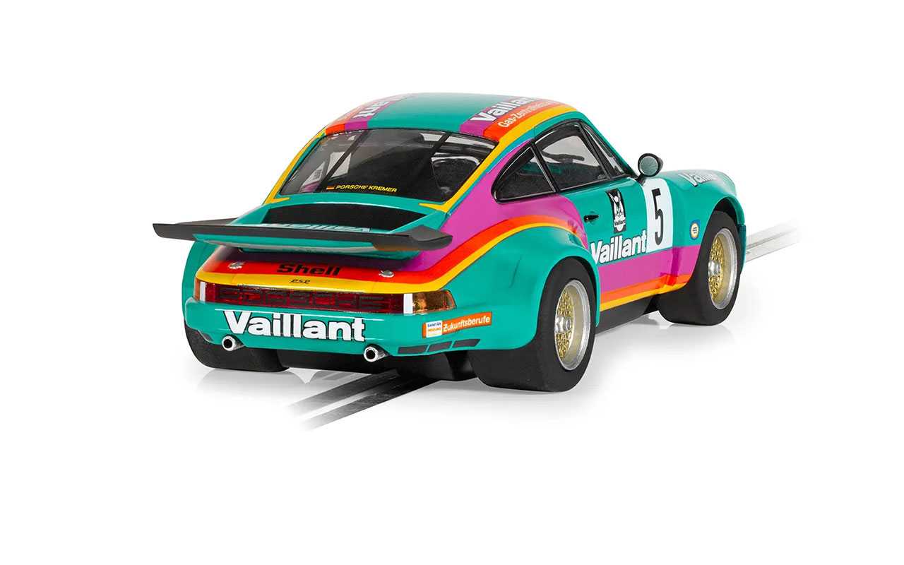 Autíčko GT SCALEXTRIC C4439 - Porsche 911 3.0 RSR - Vaillant (1:32)