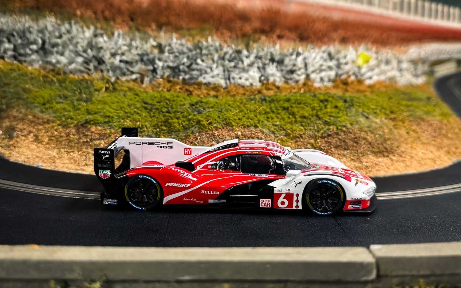 Autíčko GT SCALEXTRIC C4593 - Porsche 963 24hrs LeMans 2024 - 4th Pace (1:32)