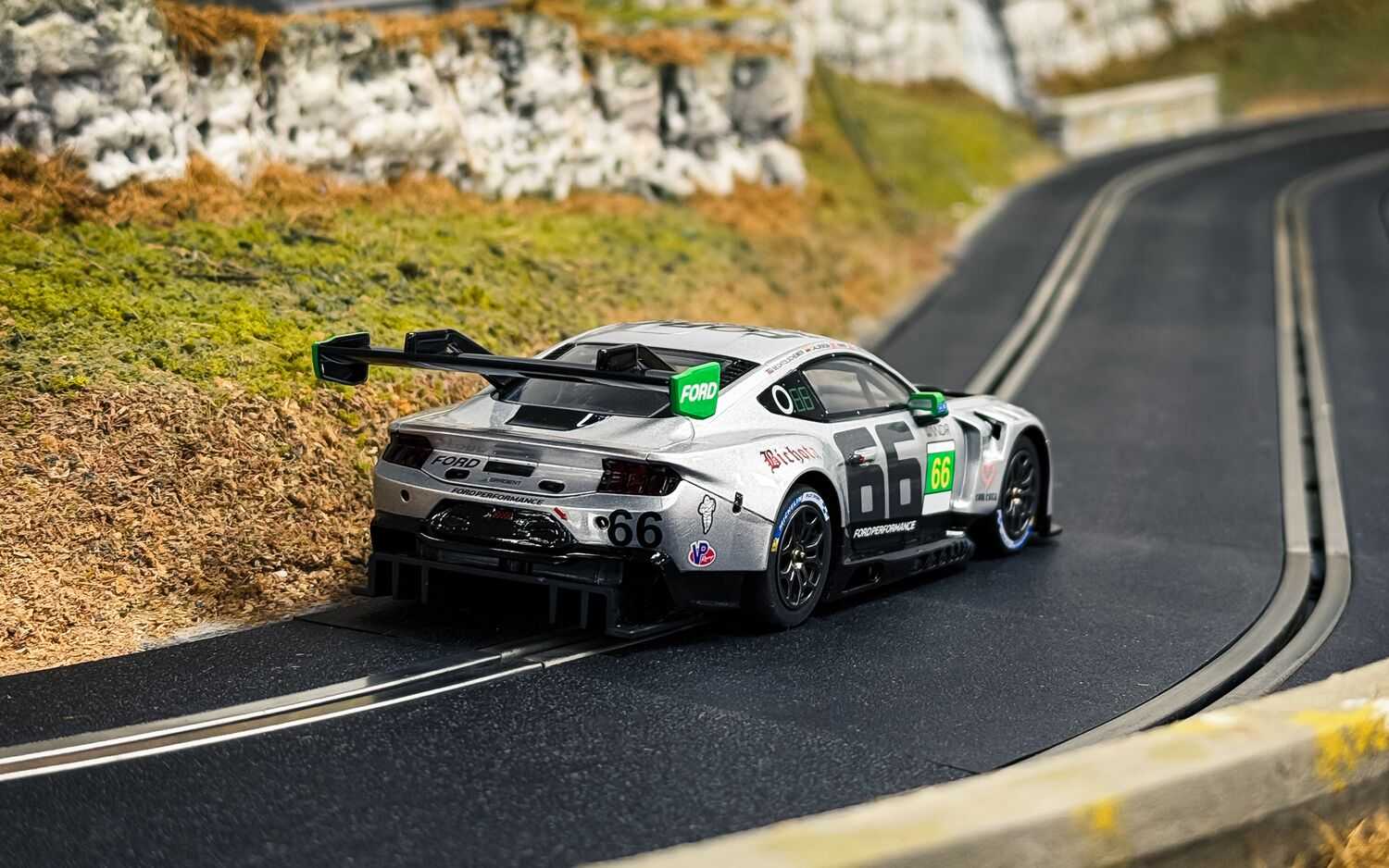 Autíčko GT SCALEXTRIC C4662 - Ford Mustang GT3 - Daytona 2025 - Gradient Racing (1:32)