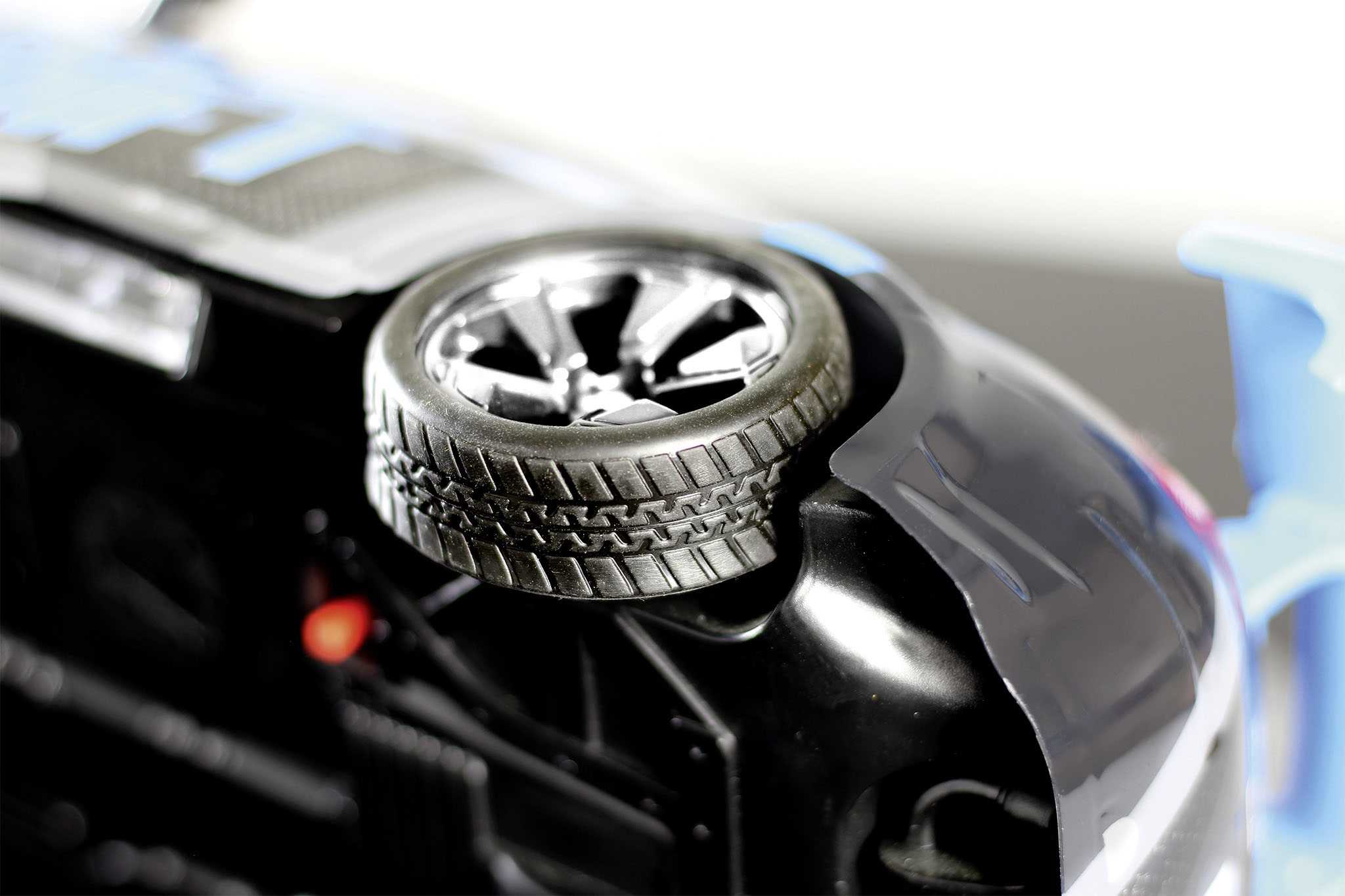 Autíčko REVELL 24695 - Itasha Drift Car "Naruto" (1:18)