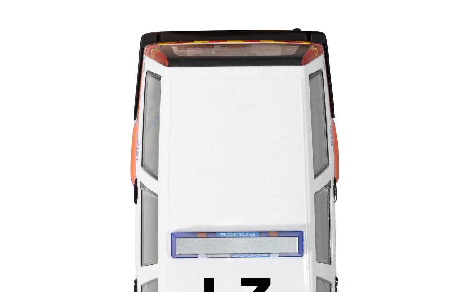 Autíčko Street SCALEXTRIC C4627 - Volvo 850 Estate - Police Edition (1:32)