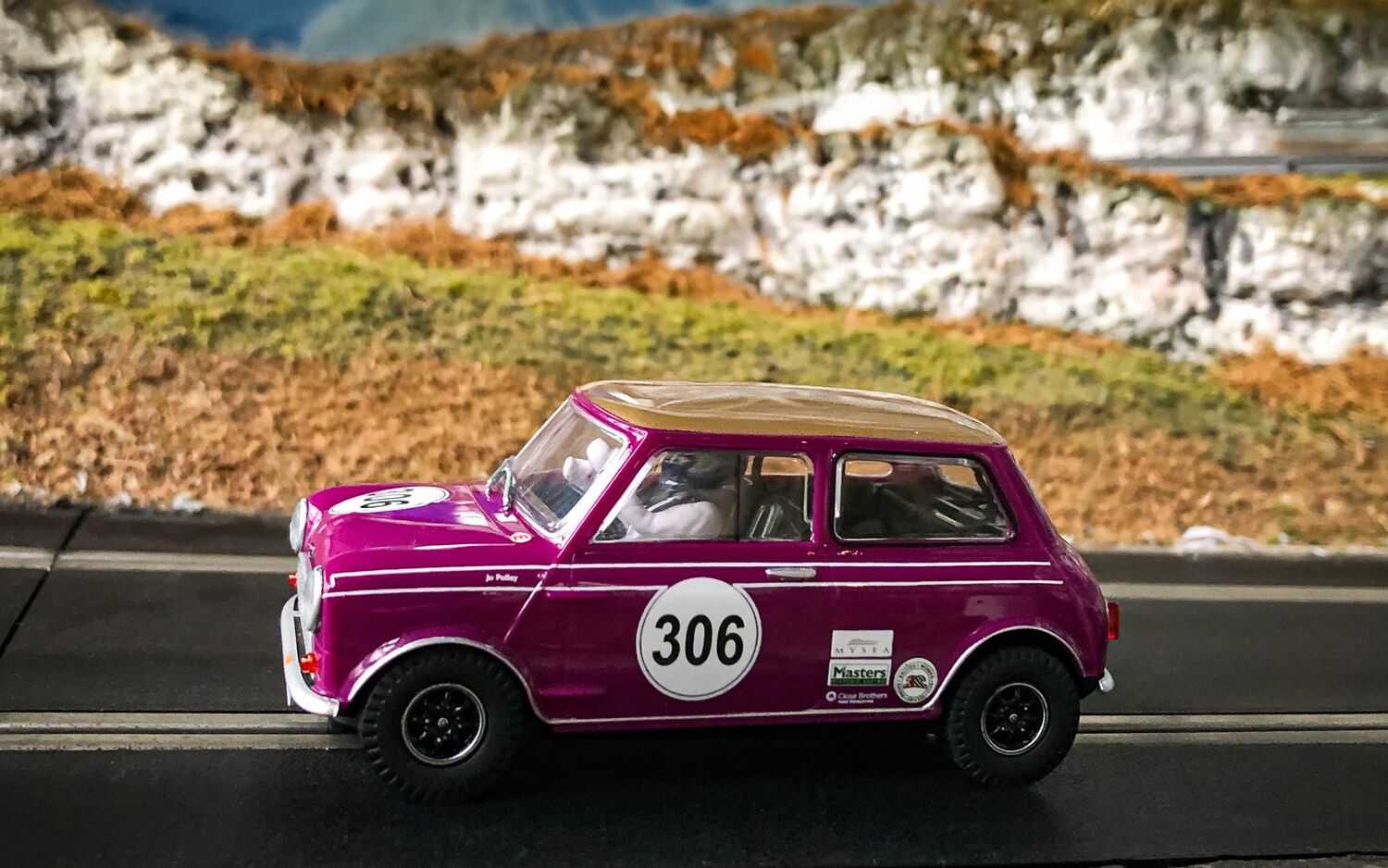 Autíčko Touring SCALEXTRIC C4545 - Austin Mini Cooper S - Jo Polley (1:32)