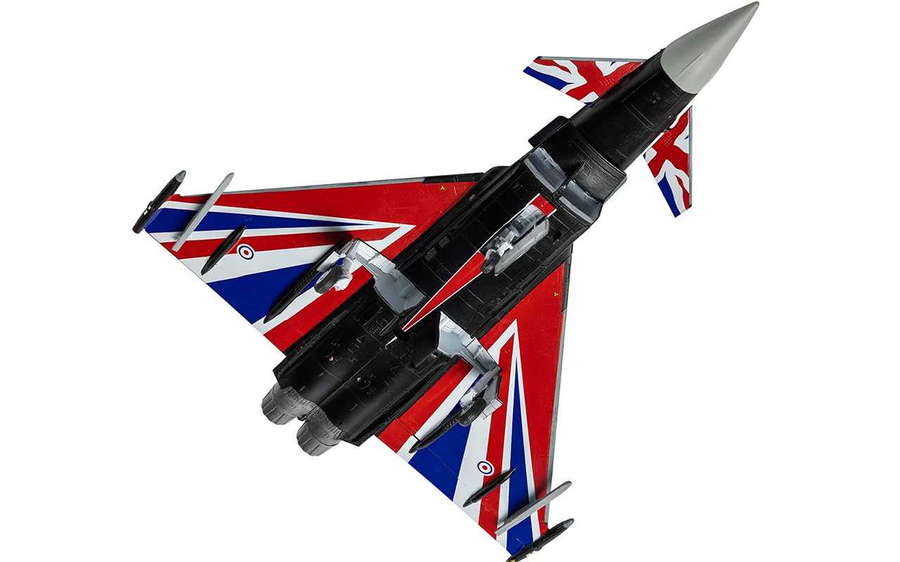 Classic Kit letadla A40003 - Eurofighter Typhoon FGR.4 (Blackjack) + Shorts Tucano T.1 (Twin Pack) (1:72)