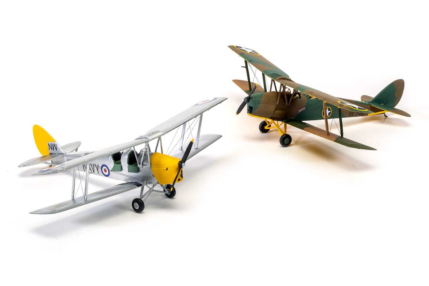 Classic Kit letadlo A02106A - de Havilland Tiger Moth (1:72)
