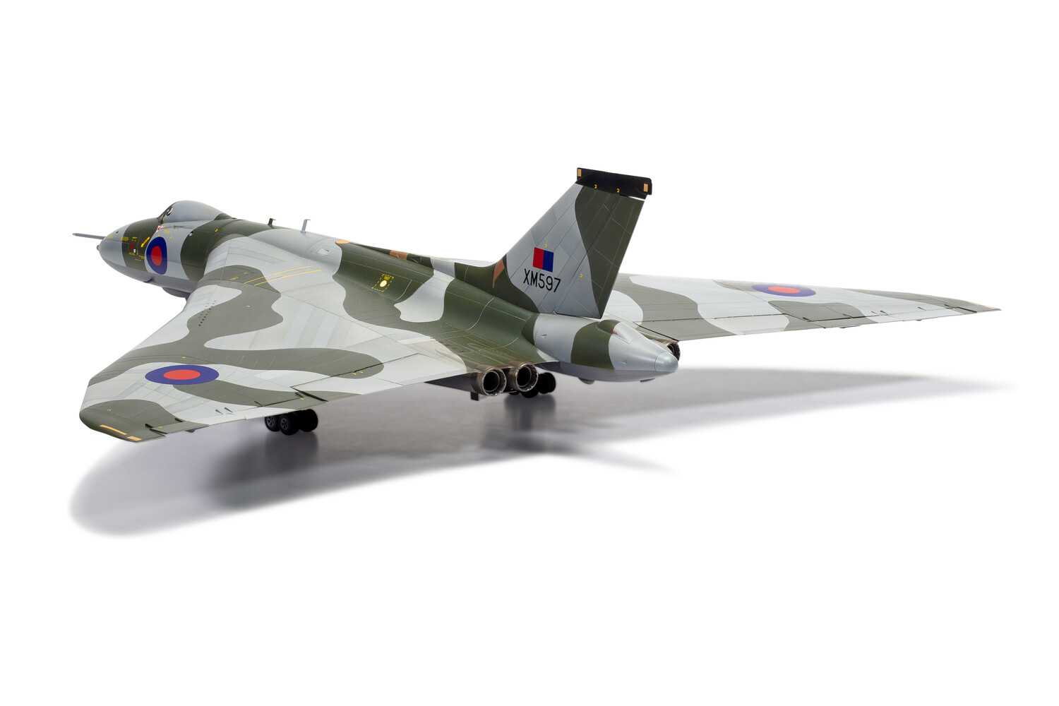 Classic Kit letadlo A12013 - Avro Vulcan B.2 Black Buck (1:72)