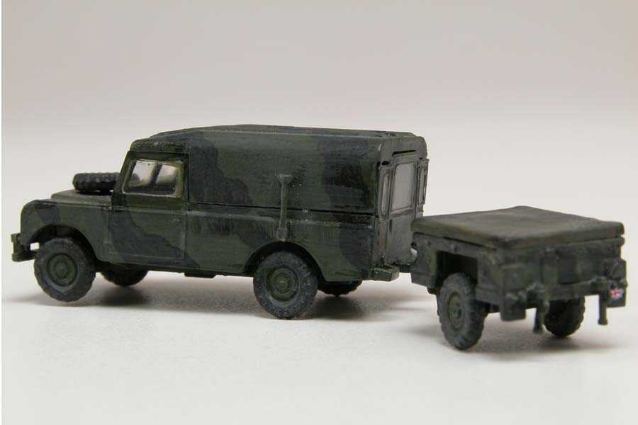 Classic Kit military A02324 - LWB Land Rover (Hard Top) and Trailer (1:76)