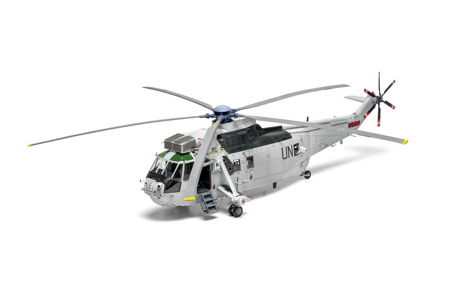 Classic Kit vrtulník A11008 - Westland Sea King HC.4 (1:48)