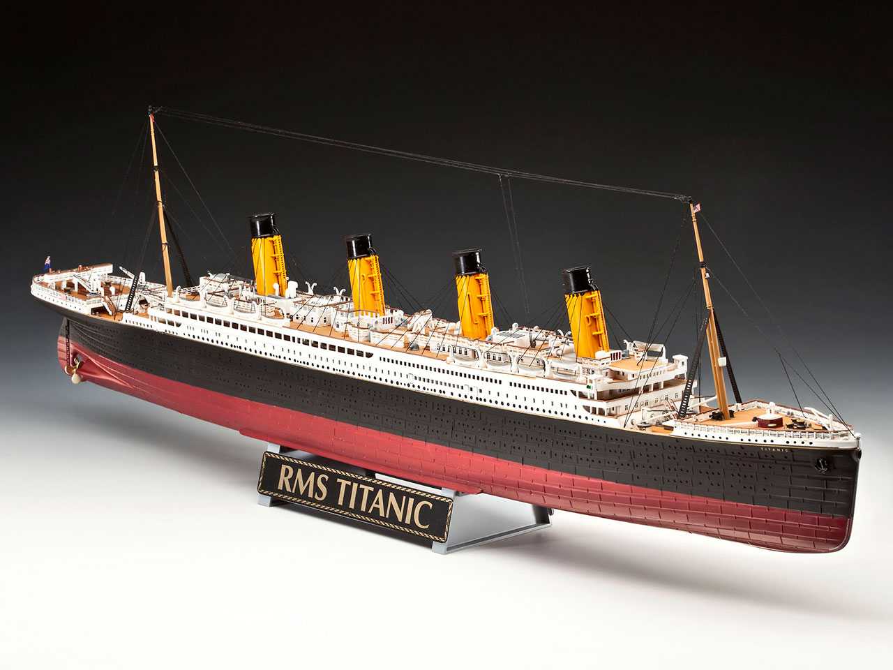 1:400 Titanic (Gift Set)