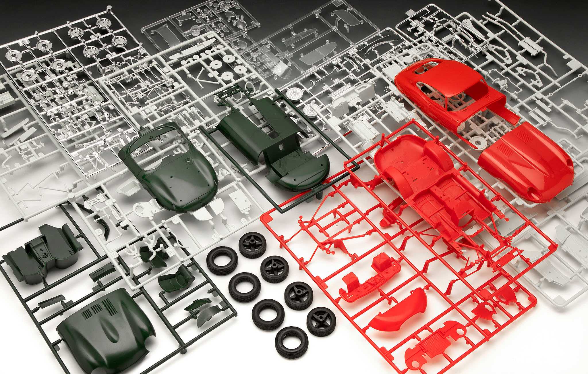 Gift-Set auta 05667 - "100 Years Jaguar" (1:24)