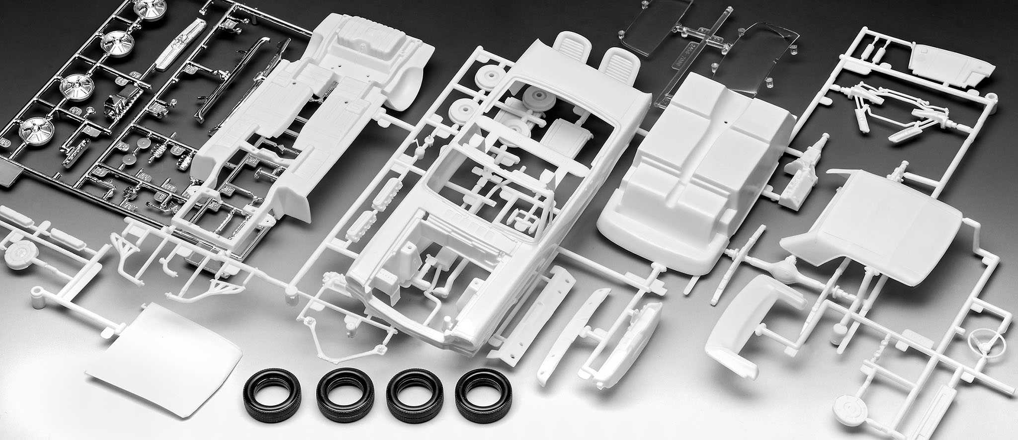 Gift-Set auto 05647 - 60th Anniversary Ford Mustang (1:24)