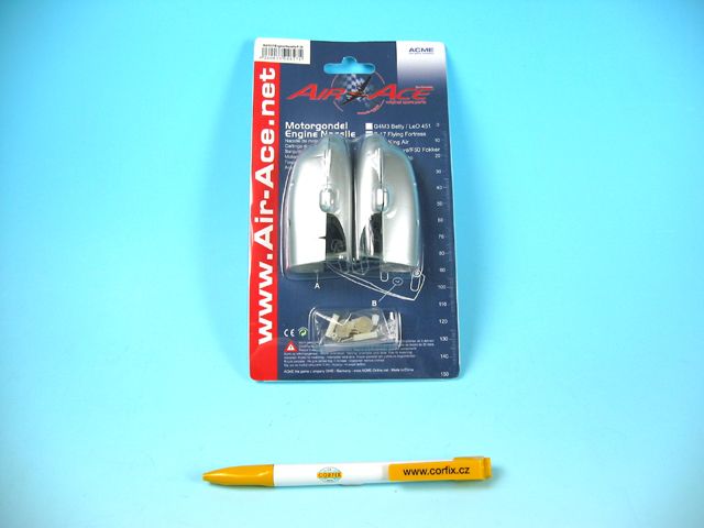 Kryt motora L/R (P-38 Lightning) 15-1657