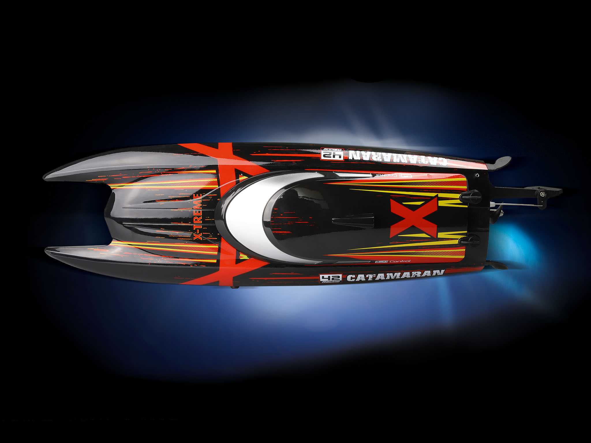 Loď REVELL X-TREME 24140 - Catamaran