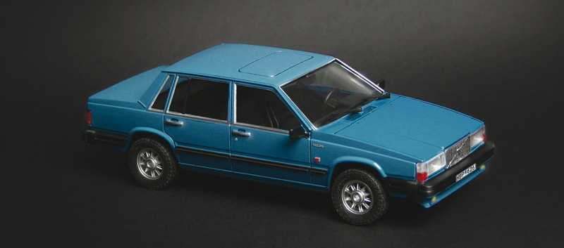 Model Kit auto 3623 - Volvo 760 GLE (1:24)