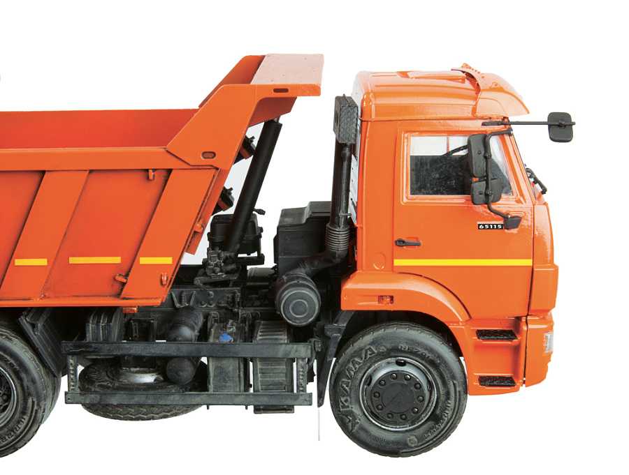 Model Kit auto 3650 - Kamaz 65115 dump truck (1:35)