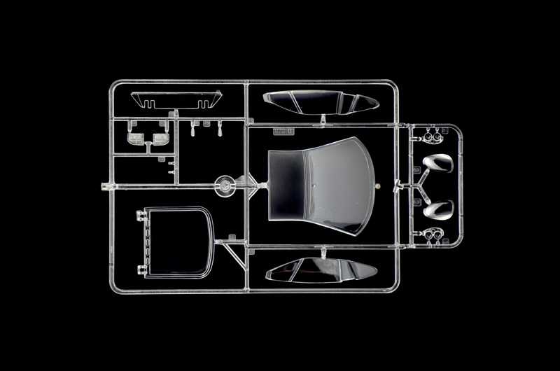 Model Kit auto 3669 - Jaguar XJ 220 Race Car (1:24)