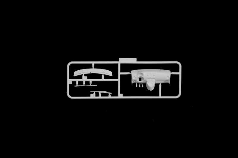 Model Kit auto 3674 - 500 Abarth (2008) (1:24)