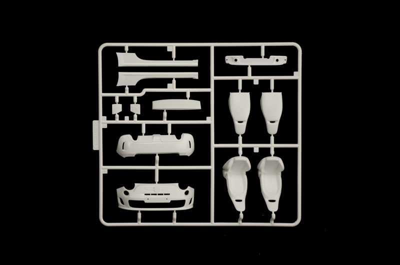 Model Kit auto 3674 - 500 Abarth (2008) (1:24)