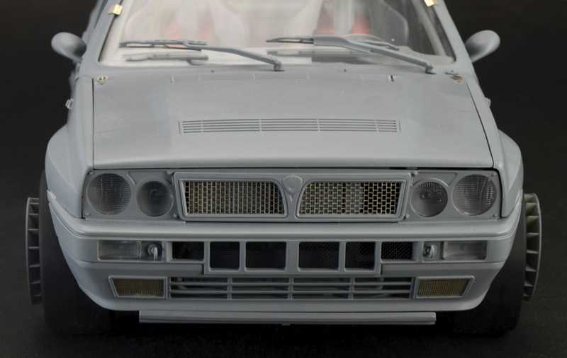 Model Kit auto 4709 - Lancia Delta HF Integrale (1:12)