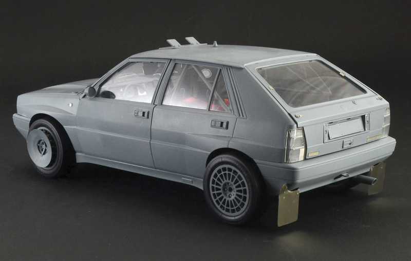 Model Kit auto 4709 - Lancia Delta HF Integrale (1:12)